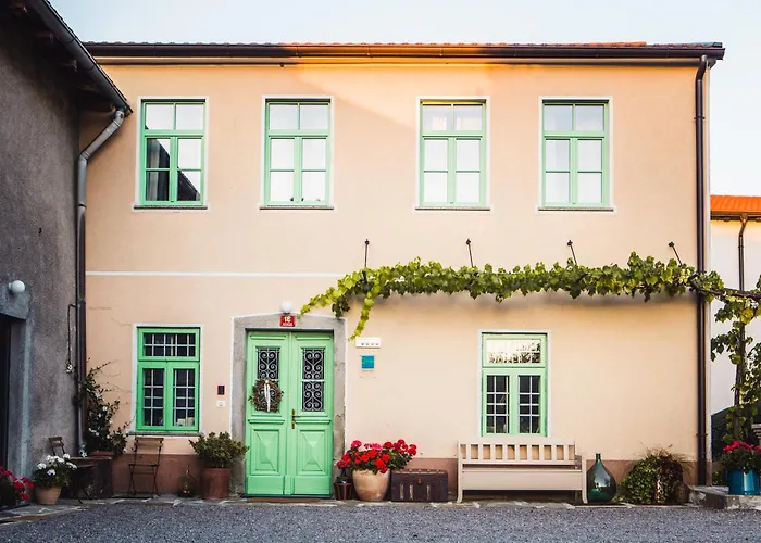 Belakapa Authentic House With Garden And Free Parking